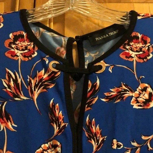 Ivanka Trump Blue Floral Tank Top Small - Picture 2 of 3